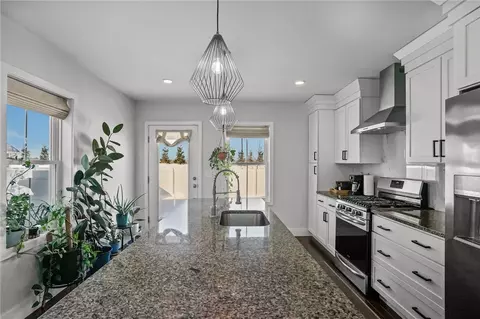 Kitchen - 165 Graystone St, Warwick, RI 02886 photo 5 of 6