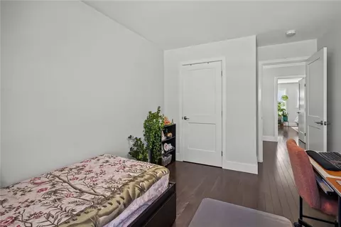 Bedroom - 165 Graystone St, Warwick, RI 02886 photo 7 of 12