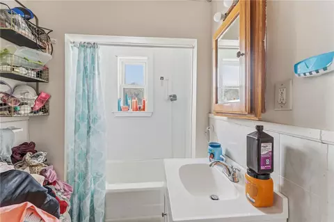 263 Elm St, Woonsocket, RI 02895 photo 10