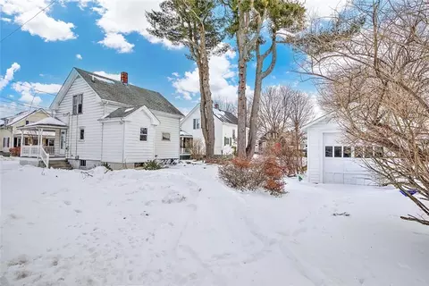 33 Mason St, Warren, RI 02885 photo 4