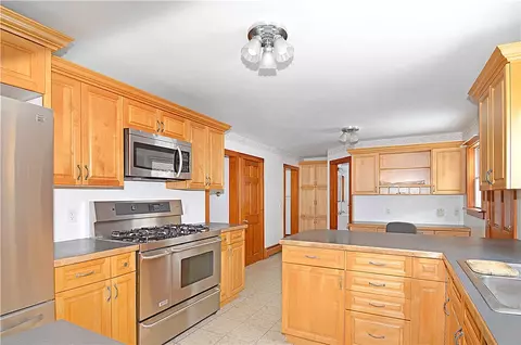 Kitchen - 29 Forest Rd, Bristol, RI 02809 photo 1 of 6