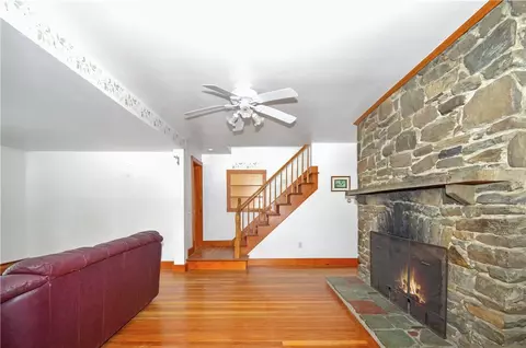 Living - 29 Forest Rd, Bristol, RI 02809 photo 5 of 7