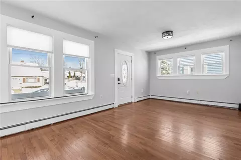 Living - 202 Phillips St, Woonsocket, RI 02895 photo 2 of 3