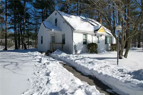 20 Macarthur Dr, Smithfield, RI 02917