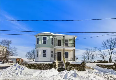 34 Heroux Ave, Woonsocket, RI 02895