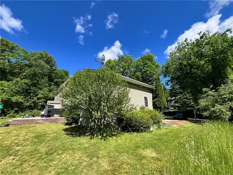 Exterior - 233 Sisson Rd, Coventry, RI 02816 photo 3 of 6