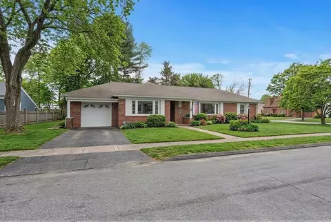 1 Little St, Rumford, RI 02916