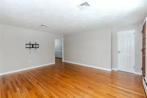 Living - 266 Vineyard Rd, Warwick, RI 02889 photo 3 of 3
