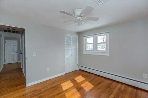 Bedroom - 266 Vineyard Rd, Warwick, RI 02889 photo 8 of 9