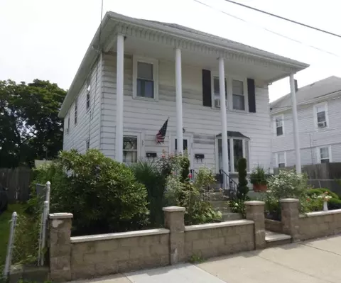 25 Burke St, Pawtucket, RI 02861