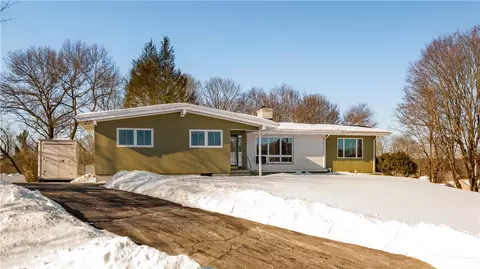 1 Barway Ln, Cumberland, RI 02864