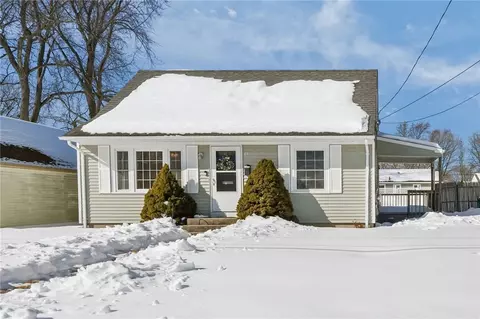 65 Almy St, Warwick, RI 02886