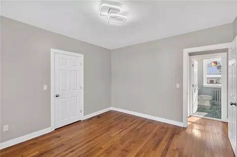 Bedroom - 211 Pinnery Ave, Warwick, RI 02886 photo 7 of 8