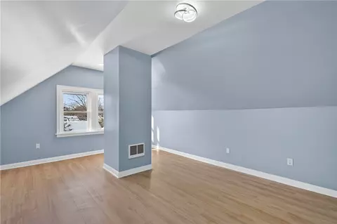 Bedroom - 211 Pinnery Ave, Warwick, RI 02886 photo 2 of 8