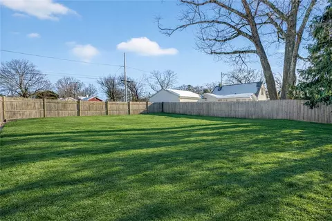 Exterior - 211 Pinnery Ave, Warwick, RI 02886 photo 4 of 8