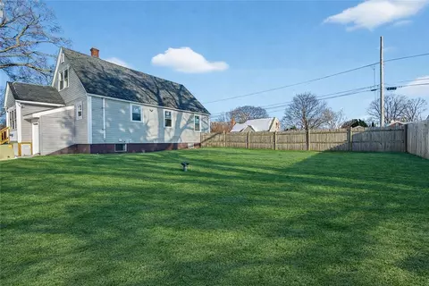 Exterior - 211 Pinnery Ave, Warwick, RI 02886 photo 3 of 8