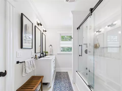 Bath - 28 Spruce St, Westerly, RI 02891 photo 2 of 4