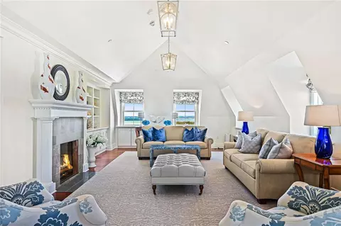 Living - 1 Bluff Ave #4-1, Westerly, RI 02891 photo 1 of 7