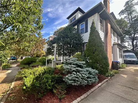 141 Elton St, Providence, RI 02906