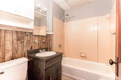 109 Hemond Ave, Woonsocket, RI 02895 photo 24