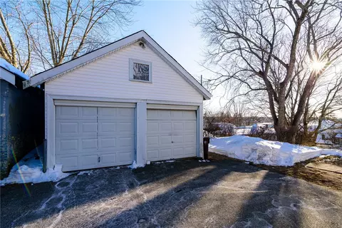 109 Hemond Ave, Woonsocket, RI 02895 photo 5