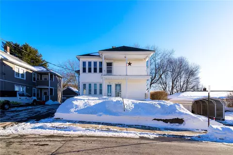 109 Hemond Ave, Woonsocket, RI 02895 photo 2