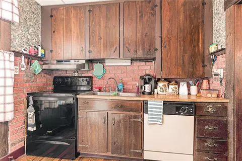 109 Hemond Ave, Woonsocket, RI 02895 photo 46