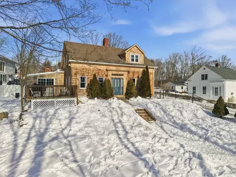 18 High St, Hope, RI 02831