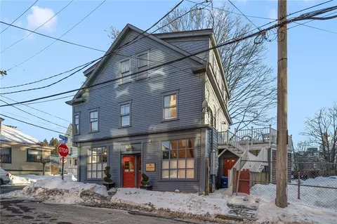 21 Spring St #3, Newport, RI 02840