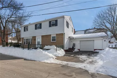 2 Valley St, Central Falls, RI 02863