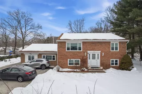 35 Elmdale Ave, Johnston, RI 02919