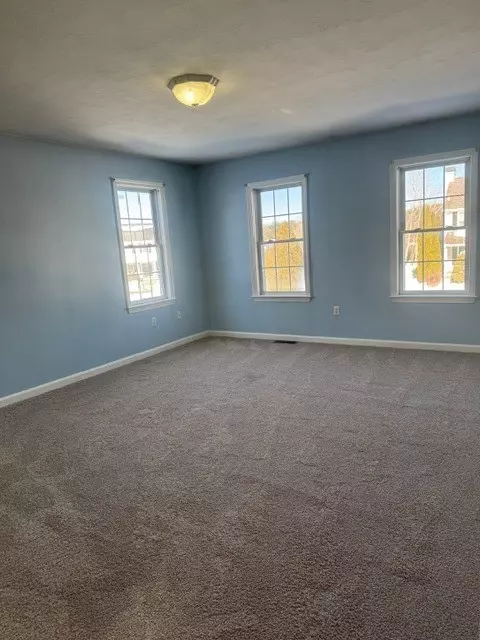 Bedroom - 22 Derby Ln, Cranston, RI 02921 photo 2 of 3