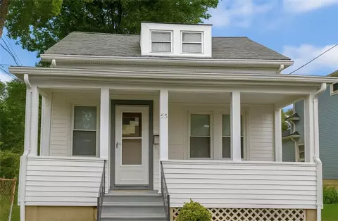 33 Princess Ave, Cranston, RI 02920