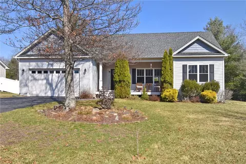 55 Teakwood Dr, Coventry, RI 02816