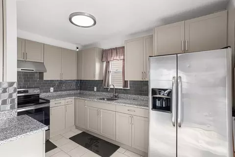 358 Northup St, Cranston, RI 02905