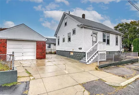 198 Ledge St, Providence, RI 02904