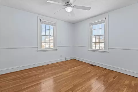 Bedroom - 22 Phillips Ave, Warwick, RI 02888 photo 1 of 10