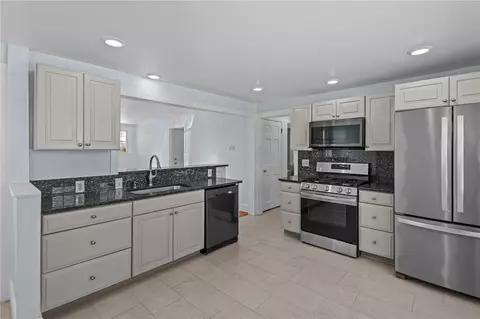 Kitchen - 22 Phillips Ave, Warwick, RI 02888 photo 1 of 4