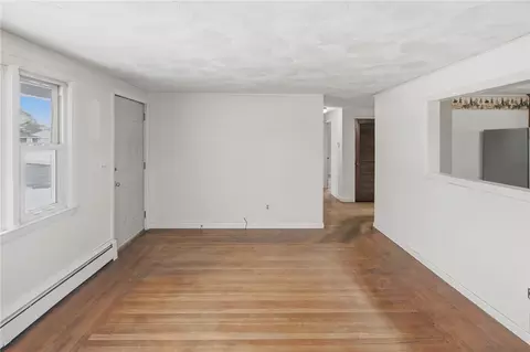 Living - 60 Duncan Rd, Warwick, RI 02886 photo 2 of 3