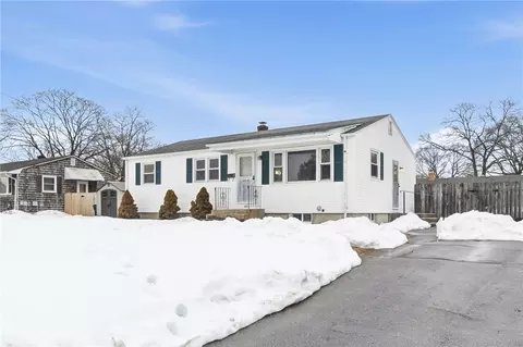 60 Duncan Rd, Warwick, RI 02886