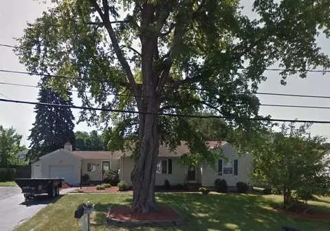 40 Heroux Blvd, Cumberland, RI 02864