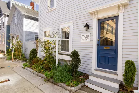 19 Third St, Newport, RI 02840