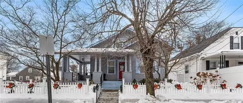 489 Benefit St, Pawtucket, RI 02861
