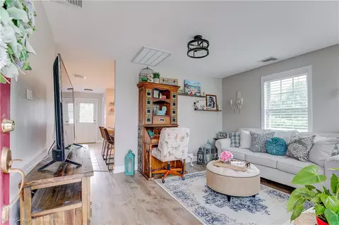 1070 Crandall Rd #4, Tiverton, RI 02878