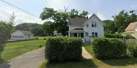 18 Almy St, Lincoln, RI 02865