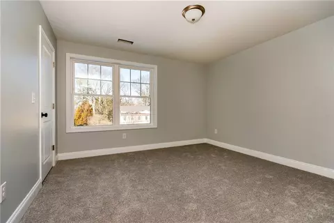 Bedroom - 52 Bruce Ln, Warwick, RI 02886 photo 1 of 8