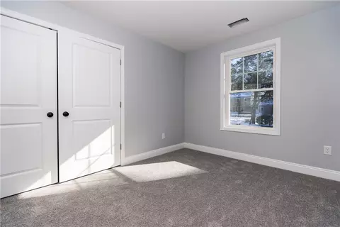 Bedroom - 52 Bruce Ln, Warwick, RI 02886 photo 4 of 8