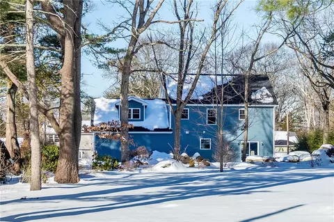 Exterior - 52 Bruce Ln, Warwick, RI 02886 photo 4 of 4