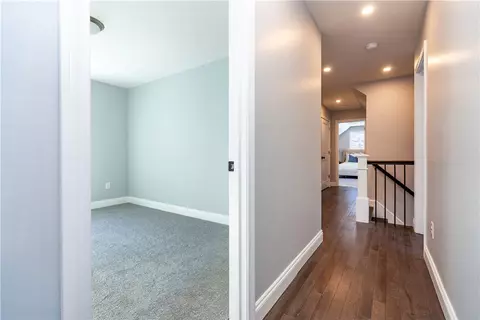 Entry Way - 52 Bruce Ln, Warwick, RI 02886 photo 14 of 16