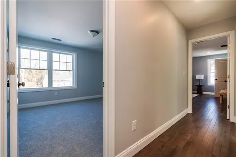 Entry Way - 52 Bruce Ln, Warwick, RI 02886 photo 12 of 16